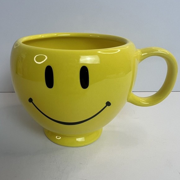 Telaflora Smile Happy Face Yellow Coffee Tea Mug Cup 20 oz Large Ceramic - Picture 1 of 8